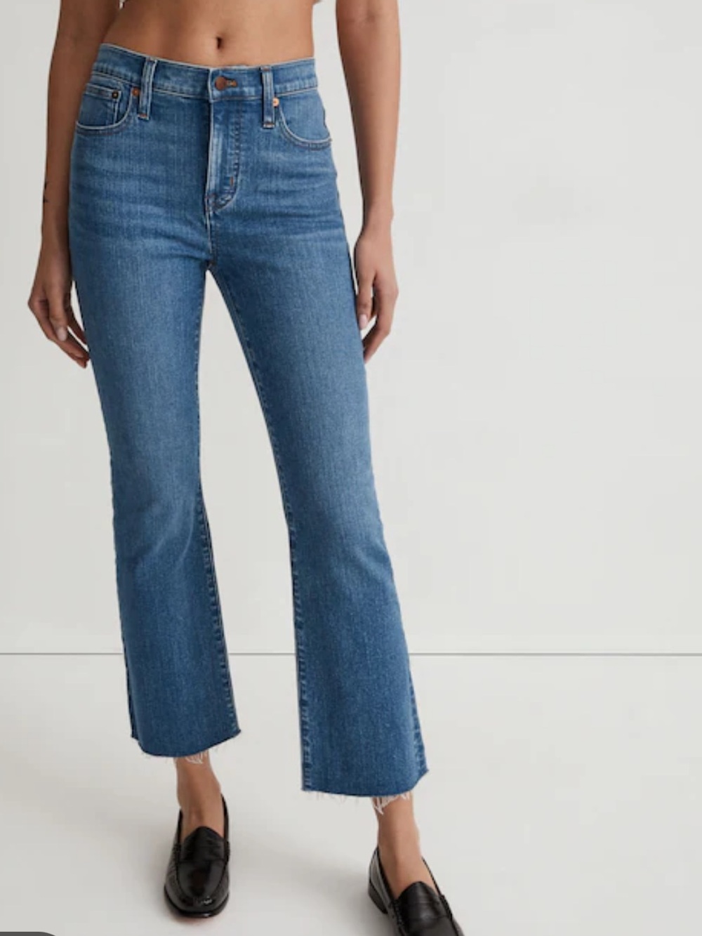 MADEWELL -Medium Blue Mid -Rise KICK OUT JEANS 👖